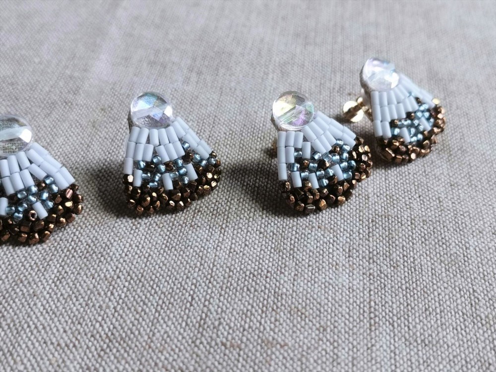 Item No.794（ビーズ刺繍ピアス・イヤリング/受注制作）