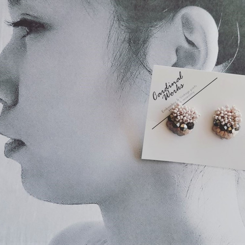 Item No.795（ビーズ刺繍ピアス・イヤリング/受注制作） イヤリング