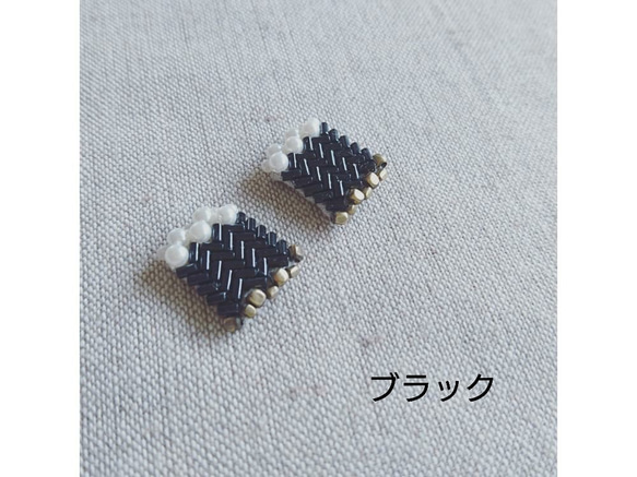 Item No.347（刺繡無環耳環/定做） 第4張的照片