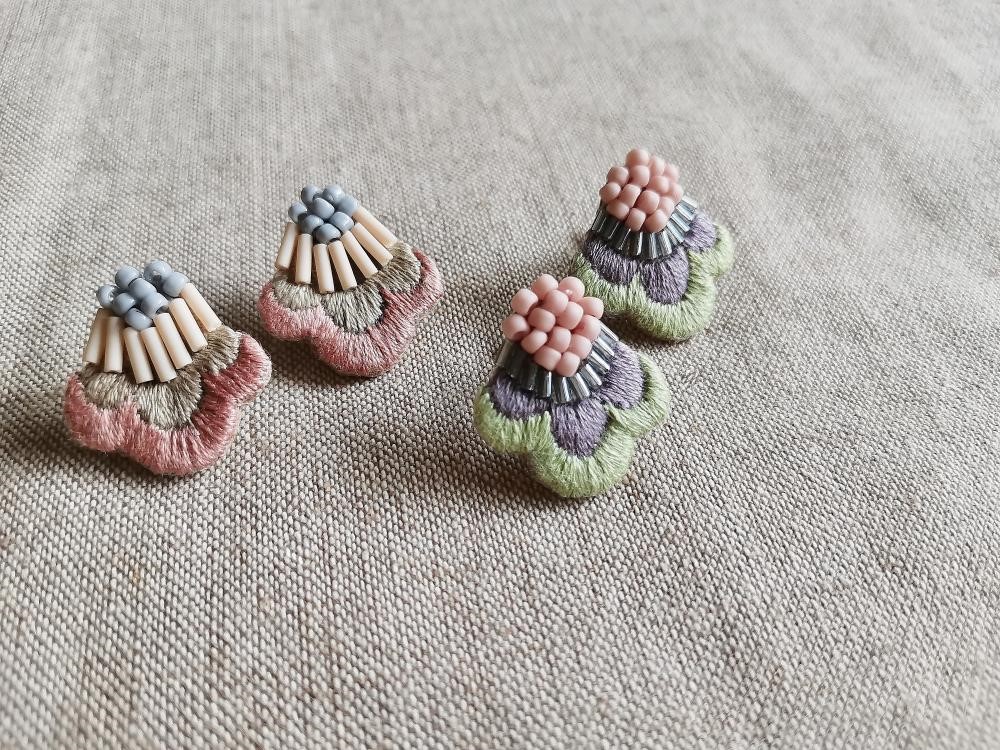 Item No.109（刺繍ピアス・イヤリング/受注制作）