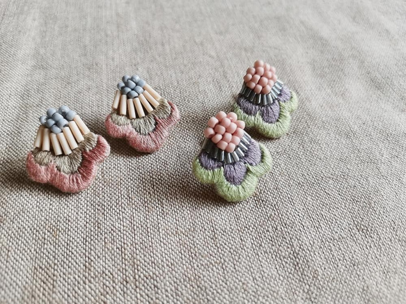 専用★ビーズ刺繍ピアス　ハンドメイドピアス　動物モチーフ　アニマルピアス 受注生産》ビーズ刺繍・動物シリーズ耳飾り・シマリスピアス