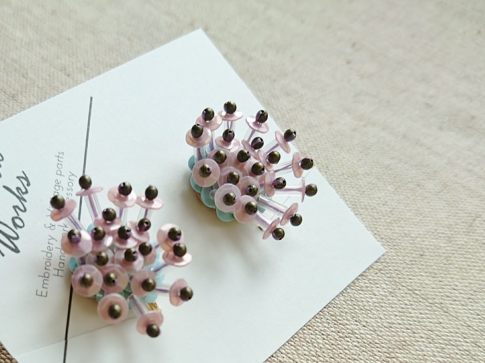 Item No.753（立体刺繍ピアス・イヤリング/受注制作）