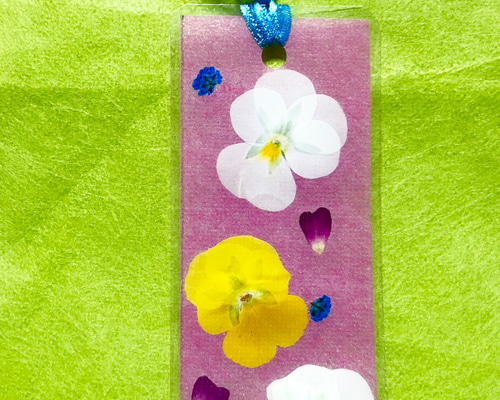 ♡押し花入りしおり♡ビオラ、薔薇の花びら、カスミソウblue♡ しおり