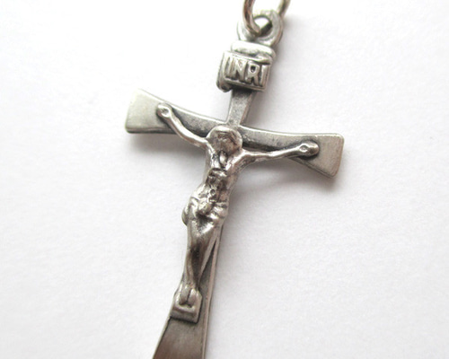 シルバー925（スターリングシルバー）チャーム クロスモチーフ （ai