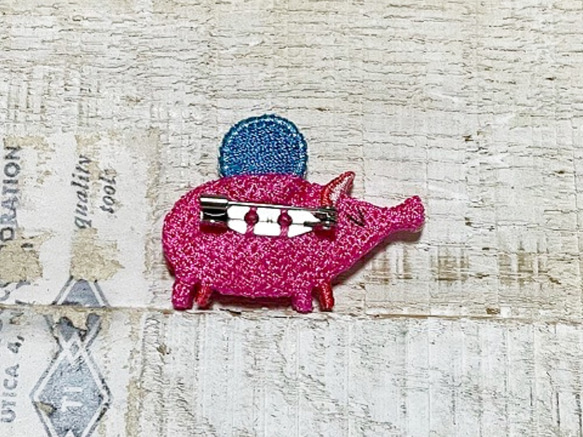 CUTOUT PINS / カットアウト・ピンズ　「PIGGY」col.pink 2枚目の画像