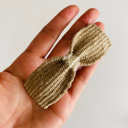 麻の手織りバレッタ　シンプルリボン　ミント 6枚目の画像