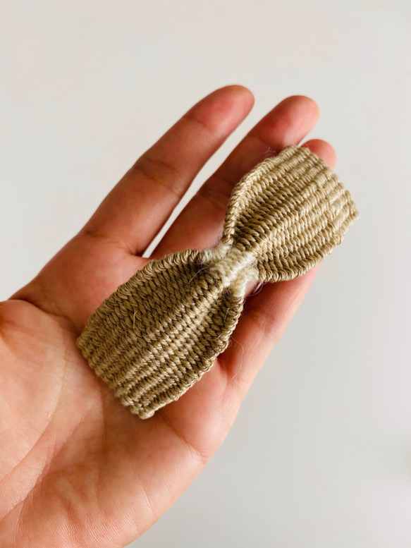 麻の手織りバレッタ　シンプルリボン　ミント 6枚目の画像