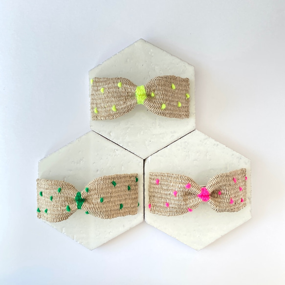 手織りのネオンカラーバレッタ（水玉ビビットグリーン） 5枚目の画像