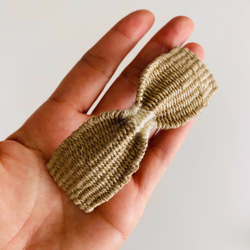 麻の手織りバレッタ　大人のシンプルリボン　ホワイト 6枚目の画像