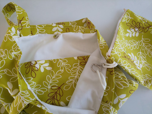リーフ黄緑北欧調　お洒落なママバッグとポーチset　大きなママバッグ　お買い物バッグ 2枚目の画像