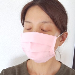 『夏マスク』接触冷感　ＵＶカット　吸湿速乾　洗濯しても崩れにくいマスク　ピンク　プリーツマスク　やや小さめサイズ 4枚目の画像