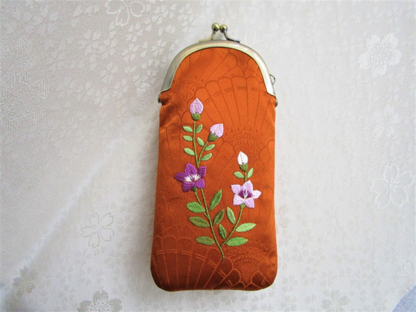 日本刺繍 桔梗 絹のがま口メガネケース・ペンケース ☆金茶色