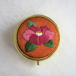 日本刺繍【牡丹の花】がま口小銭入れ・キーケース◇紫色◇ 刺繍 手刺繍