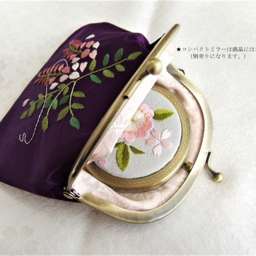 ハンドメイド手刺繍がま口ポーチ☆ Maroです 手刺繍【藤の花】のがま口ポーチ ポーチ Karen＊花蓮＊ 通販