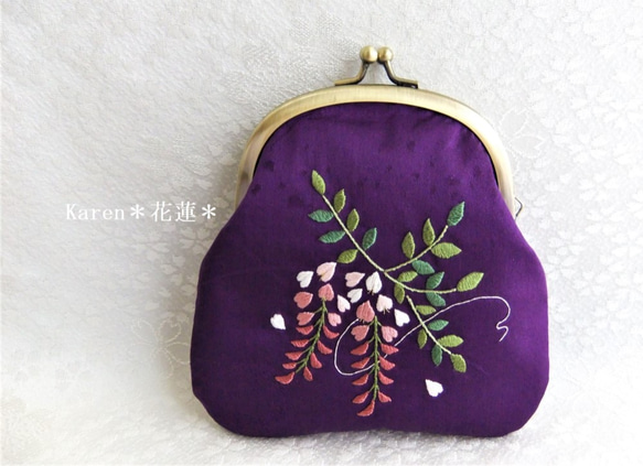 Poppyのがま口ポーチ 手刺繍 ウール刺繍 ハンドメイド