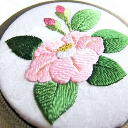 日本刺繍【ピンク椿】コンパクトミラー AG 手鏡 Karen＊花蓮