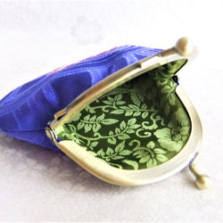 手刺繍【蓮の花】のがま口 コインケース 《日本刺繍》　◆瑠璃色の青海模様◆ 5枚目の画像