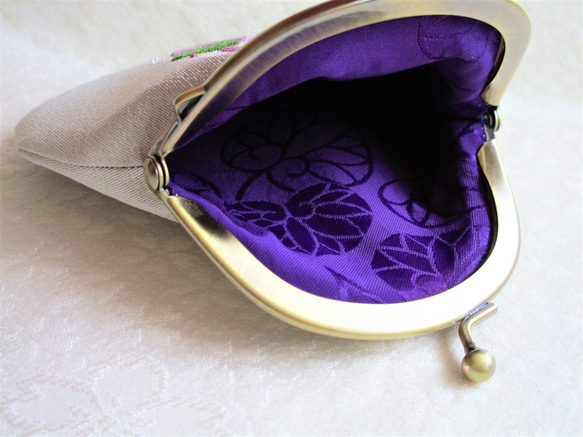 日本刺繍【紫陽花】絹のがま口ミニ財布・小物入れ　 ◆ライトグレー◆　 7枚目の画像