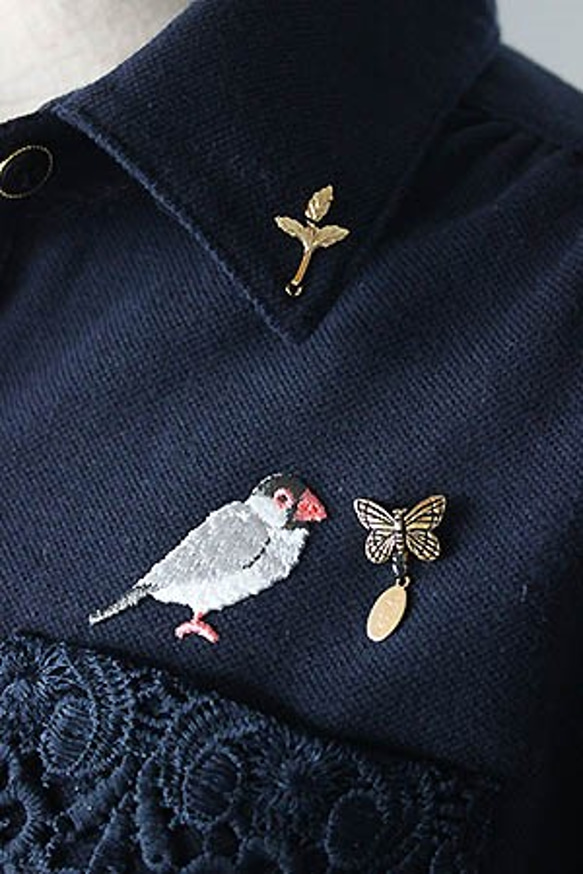 文鳥とビーズ刺繍のポロシャツ　　シンプルタイプ 2枚目の画像