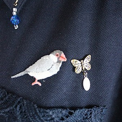 文鳥とビーズ刺繍のポロシャツ　　Ｍサイズ 2枚目の画像