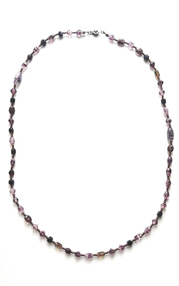 チェコビーズの細身なネックレス（紫）　2way 2枚目の画像