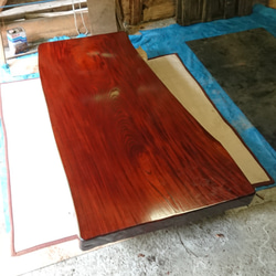 【大特価セール】ケヤキ一枚板最高級座卓・ローテーブル 拭き漆仕上げ【一点物】 1枚目の画像