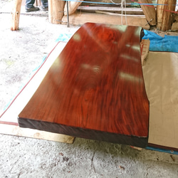 【大特価セール】ケヤキ一枚板最高級座卓・ローテーブル 拭き漆仕上げ【一点物】 2枚目の画像