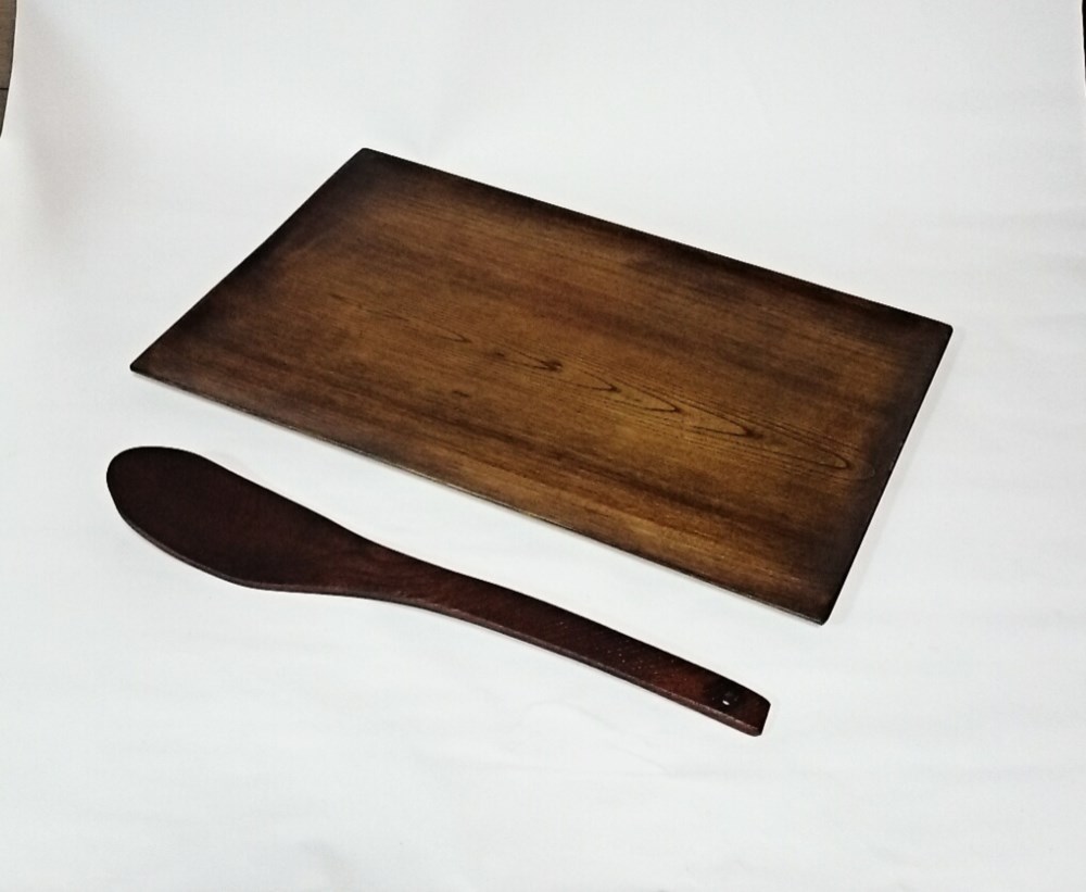 【送料無料】素朴な味わいタモの木一枚板盛り皿 拭き漆仕上げ 特大スプーン付き