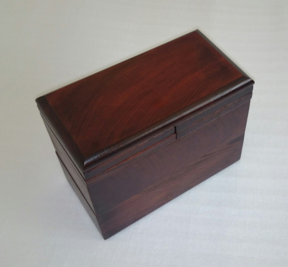 【送料無料】ケヤキの弁当箱 重箱 長方形 ４枚の小皿付き 拭き漆仕上げ