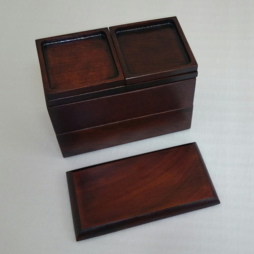 送料無料】ケヤキの弁当箱 重箱 長方形 4枚の小皿付き 拭き漆仕上げ