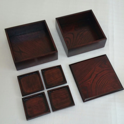 【送料無料】ケヤキの重箱 正方形 ４枚の小皿付き 拭き漆仕上げ 3枚目の画像