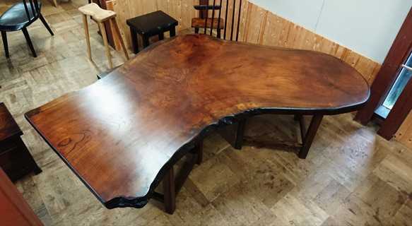 送料無料】変形ケヤキ一枚板ダイニングテーブル 拭き漆仕上げ