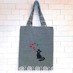 【再販不可】ブックトートバッグ　黒　黒猫　木を見上げる黒猫さん　レトロデザイン 1枚目の画像