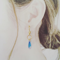 チェコビーズ×ゴールド earrings （ブルーパープル） 5枚目の画像