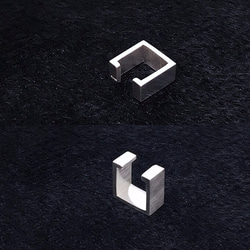 10mmキューブのイヤーカフ（ハーフ） 1枚目の画像