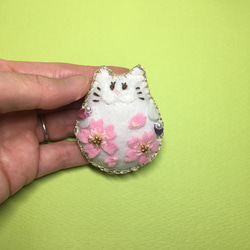 4月【桜】太っちょネコさんの歳時記(ニャイジキ)  猫　ブローチ　 5枚目の画像