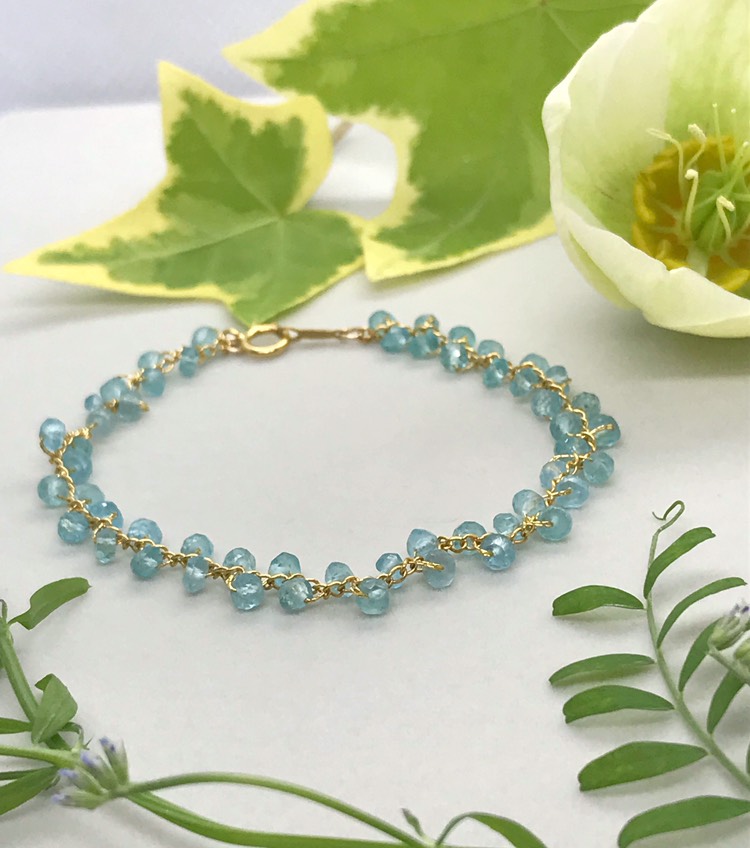 アパタイトの編みこみブレスレット