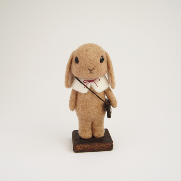 ウサギ　ロップイヤーブラウン（ティペット・ショルダーバッグ）羊毛フェルト人形 6枚目の画像
