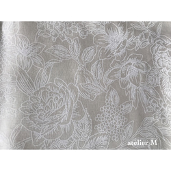 光り輝くゴールドのマチ付きポーチ(白・L) 5枚目の画像