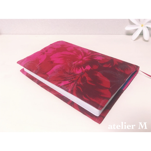 プルメリアとハイビスカスのラメ手帳カバー 1枚目の画像
