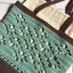 ガーベラ模様の透かし編みトートバッグ・グリーン 5枚目の画像