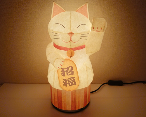 招き猫テーブルランプ　夕立窯　[値下げしました‼︎] Amazon.co.jp: 銀雅堂 招き猫 黒漆色＿右手あげ/金属製＿lucky