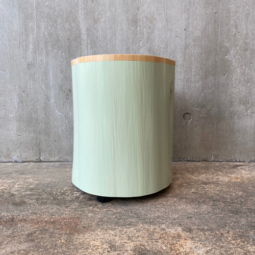 ペンキを塗った切り株スツール(pale olive) 31cm 丸太 椅子 椅子 