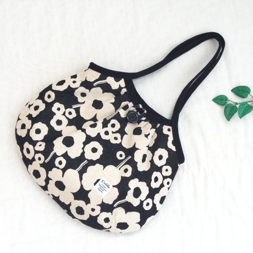 コロンとかわいいお手軽グラニーバッグ ＊薫華＊ ブラック 北欧