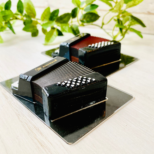 【カスタムオーダー】黒いアコーディオンのマグネット 4枚目の画像