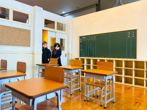 マグネット式1/6ドール教室 30cm×45cm 教卓 ロッカー 前黒板 時計