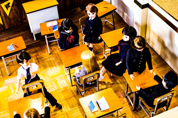 マグネット式1/6ドール教室 30cm×45cm 教卓 ロッカー 前黒板 時計