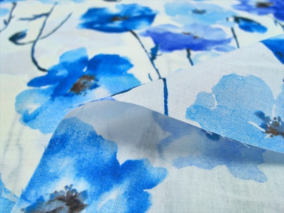 ローン 生地 布【50×110cm】綺麗 花柄 大人 水彩画風 青 ブルー ホワイト 3枚目の画像