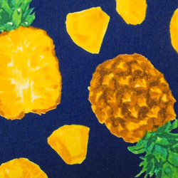 シーチング生地 布【50×110cm】パイナップル 夏 フルーツ 果物 カラフル 黄色 イエロー 紺色 ネイビー 2枚目の画像
