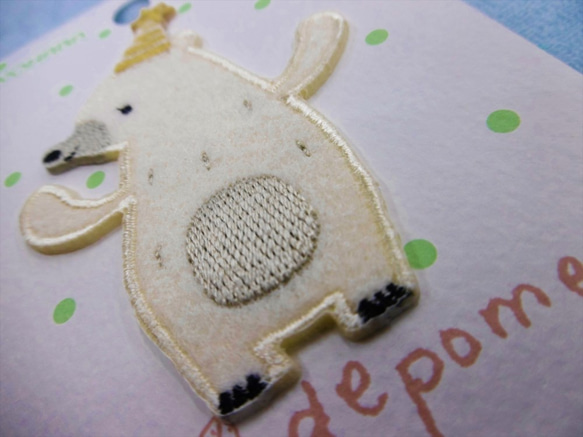 刺繍フェルトワッペン しろくま 白くま クマ 熊 かわいい 動物 アップリケ  <PTM-415> 4枚目の画像